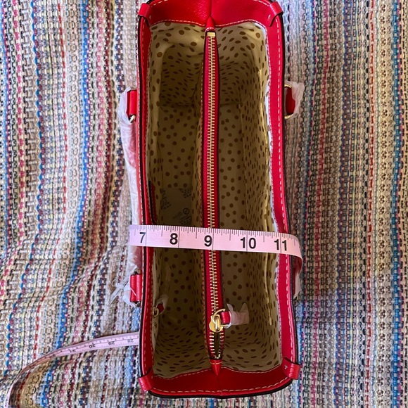 NWT red leather Quinn handbag - Picture 4 of 7